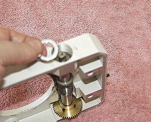 The worm carrier float adjuster removed