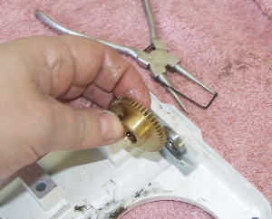 Removing the motor gear