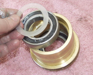 The RA worm gear and associated bearings and washers